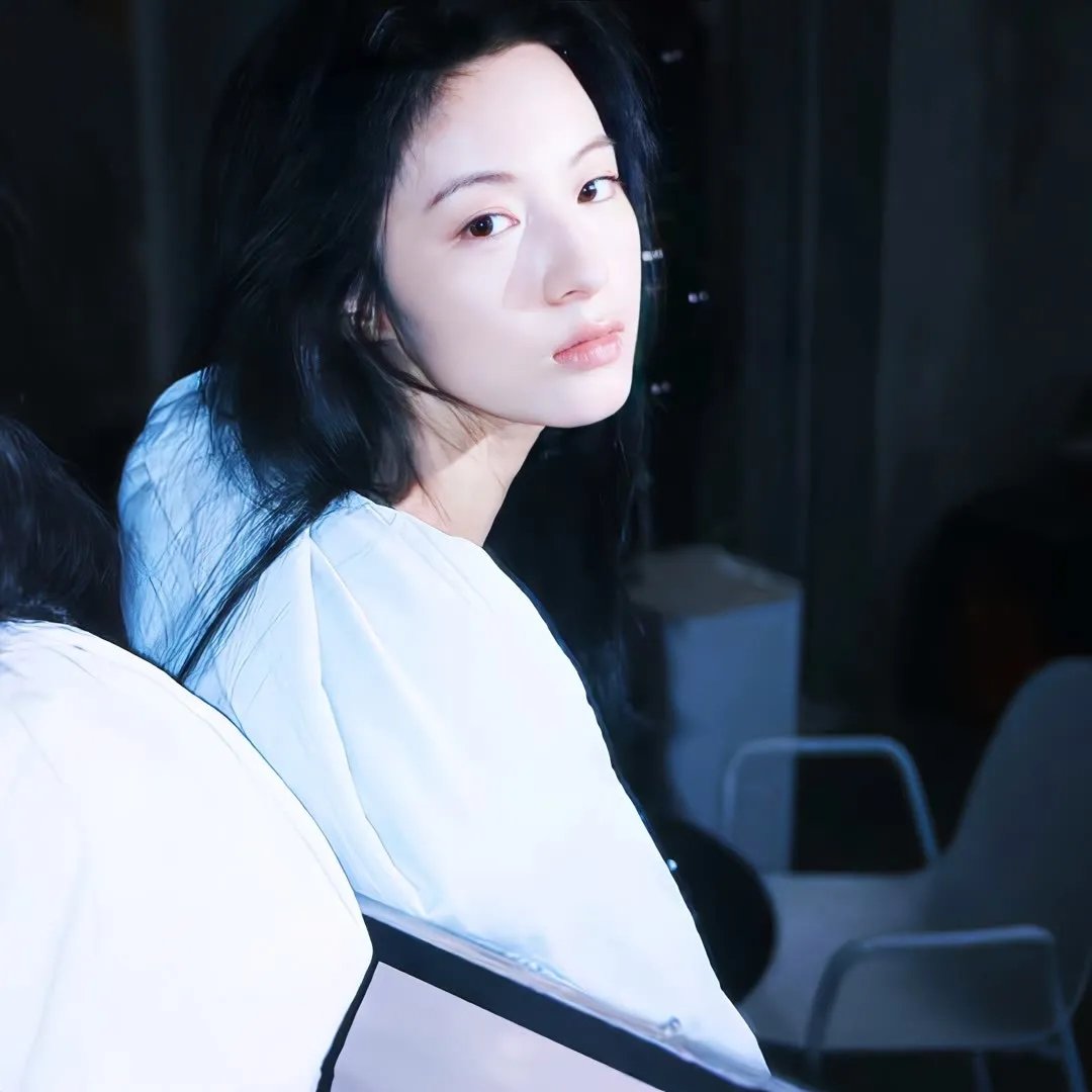 乘风而上的她